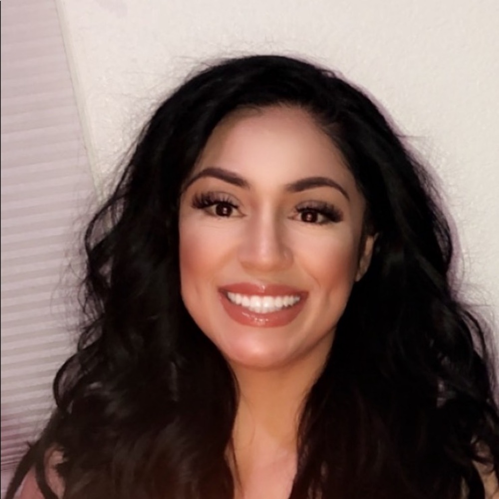 Meet your Posher, Gaby